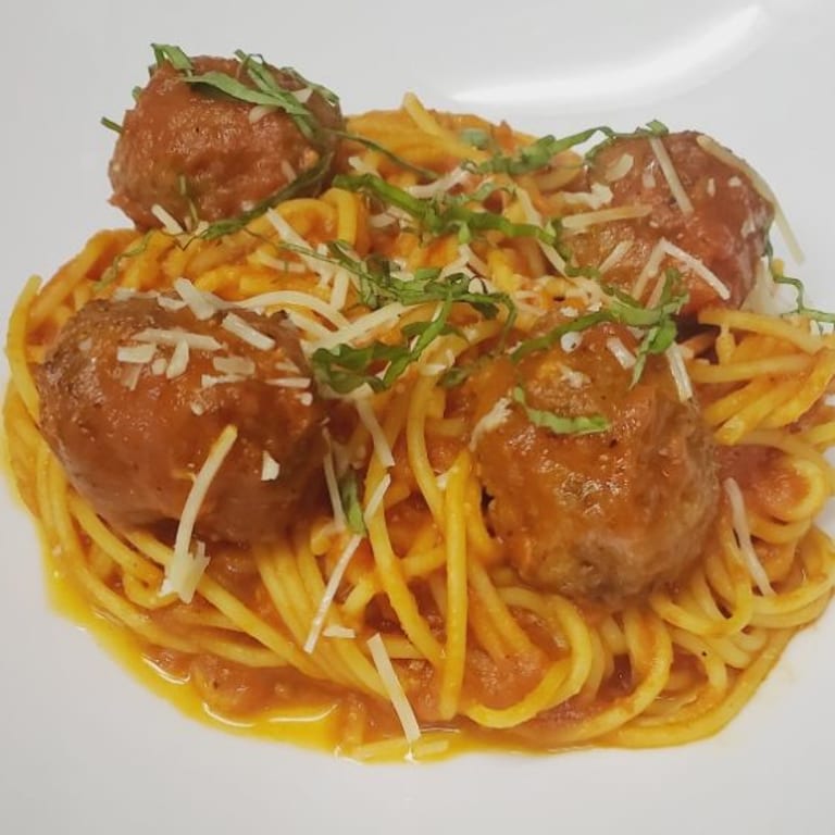 Delicious Spaghetti Dishes: Italian and Seafood Options